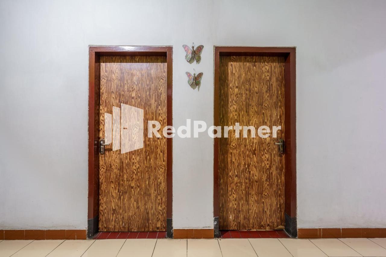 Nafisa Homestay Syariah Near Jatim Park 3 Batu Mitra Reddoorz Malang Dış mekan fotoğraf