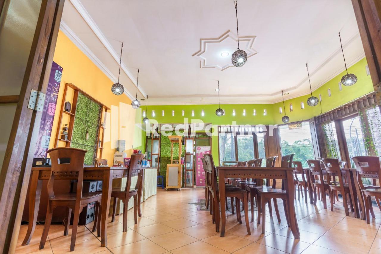 Nafisa Homestay Syariah Near Jatim Park 3 Batu Mitra Reddoorz Malang Dış mekan fotoğraf